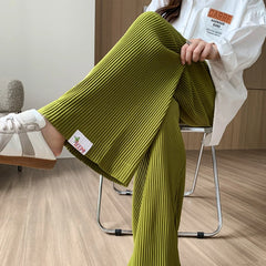 Pleated Maternity Pants