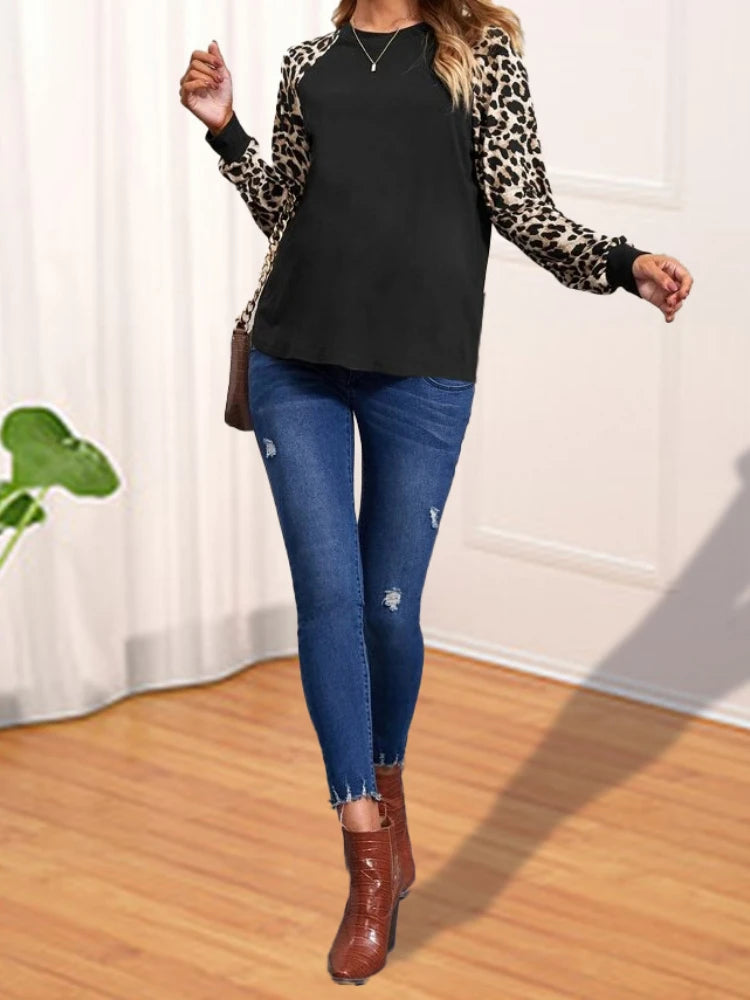 Long sleeve leopard print t-shirt