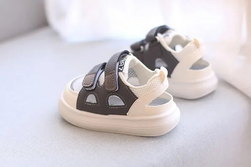 Breathable Mesh Sport Boys Shoes
