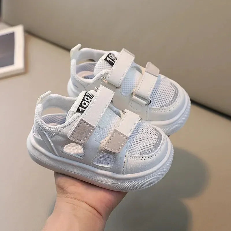 Breathable Mesh Sport Boys Shoes