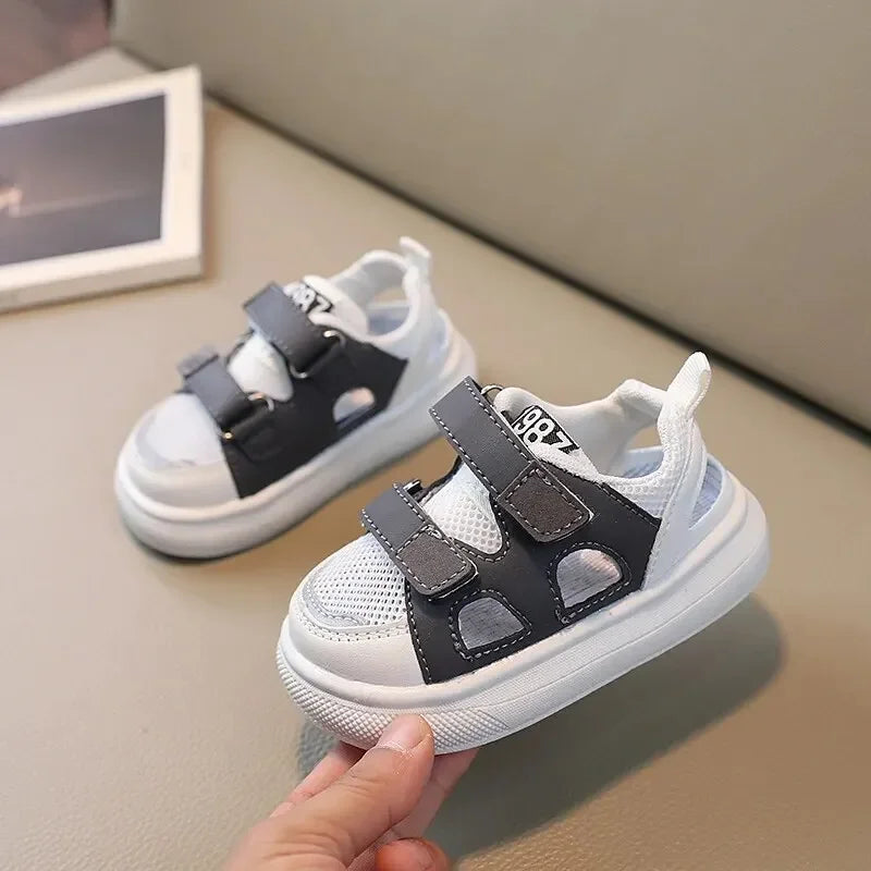 Breathable Mesh Sport Boys Shoes
