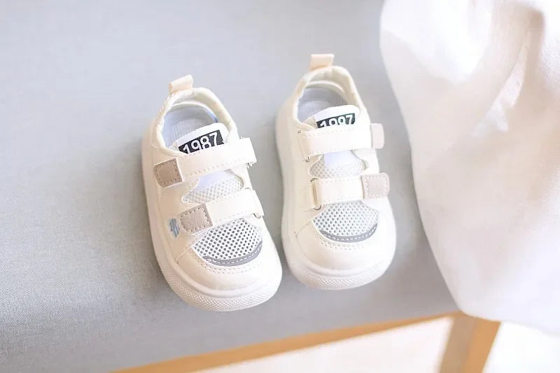Breathable Mesh Sport Boys Shoes
