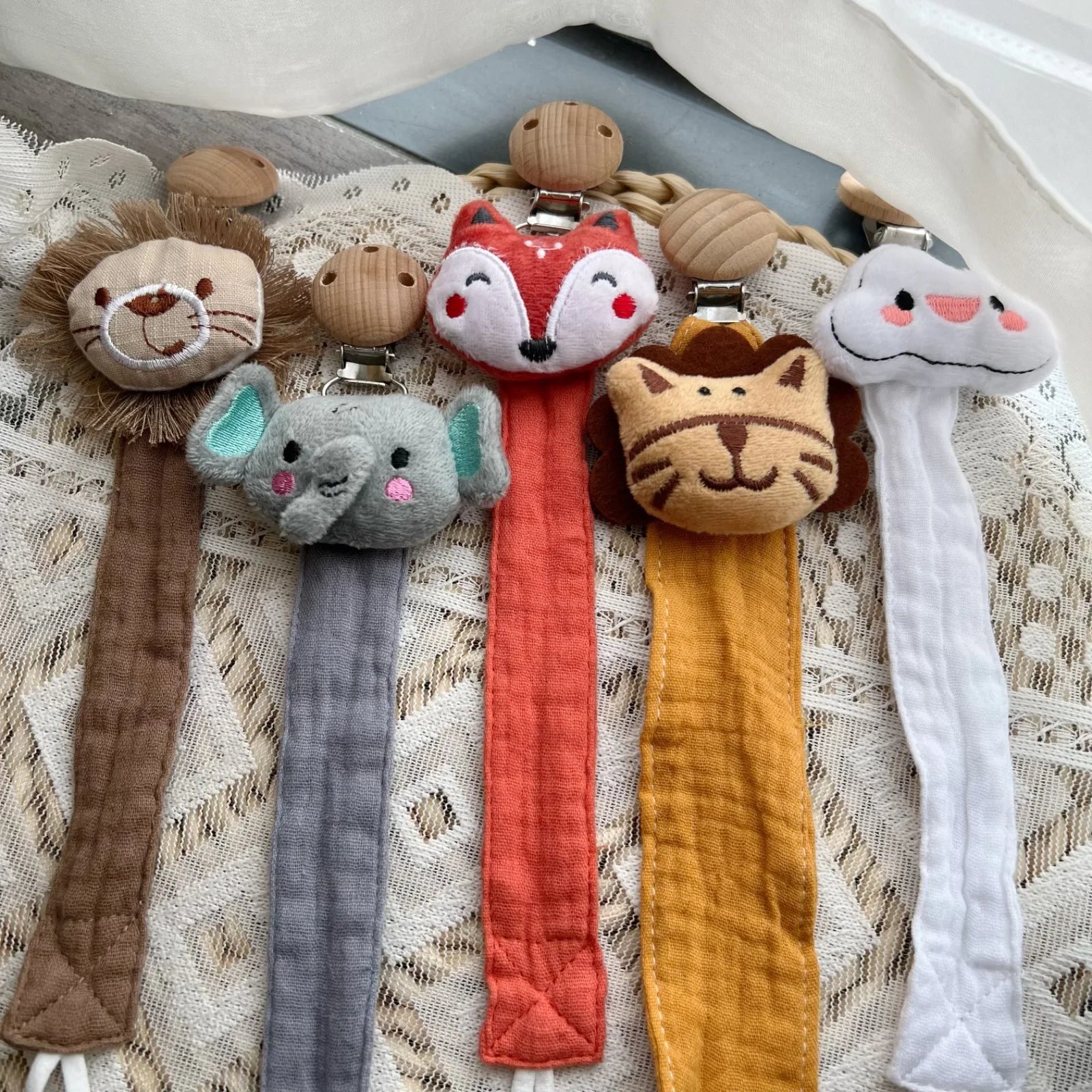 New Baby Pacifier Clip - PAMU8