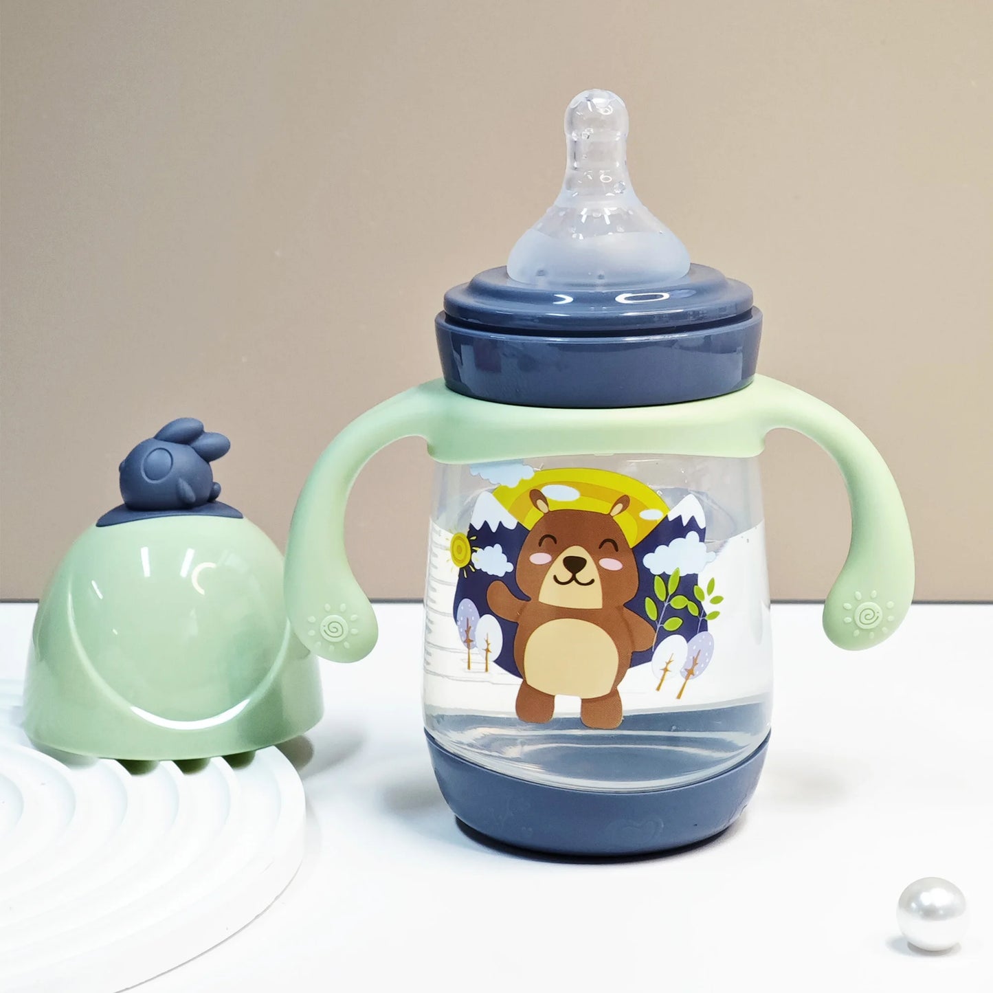 Baby feeding bottle