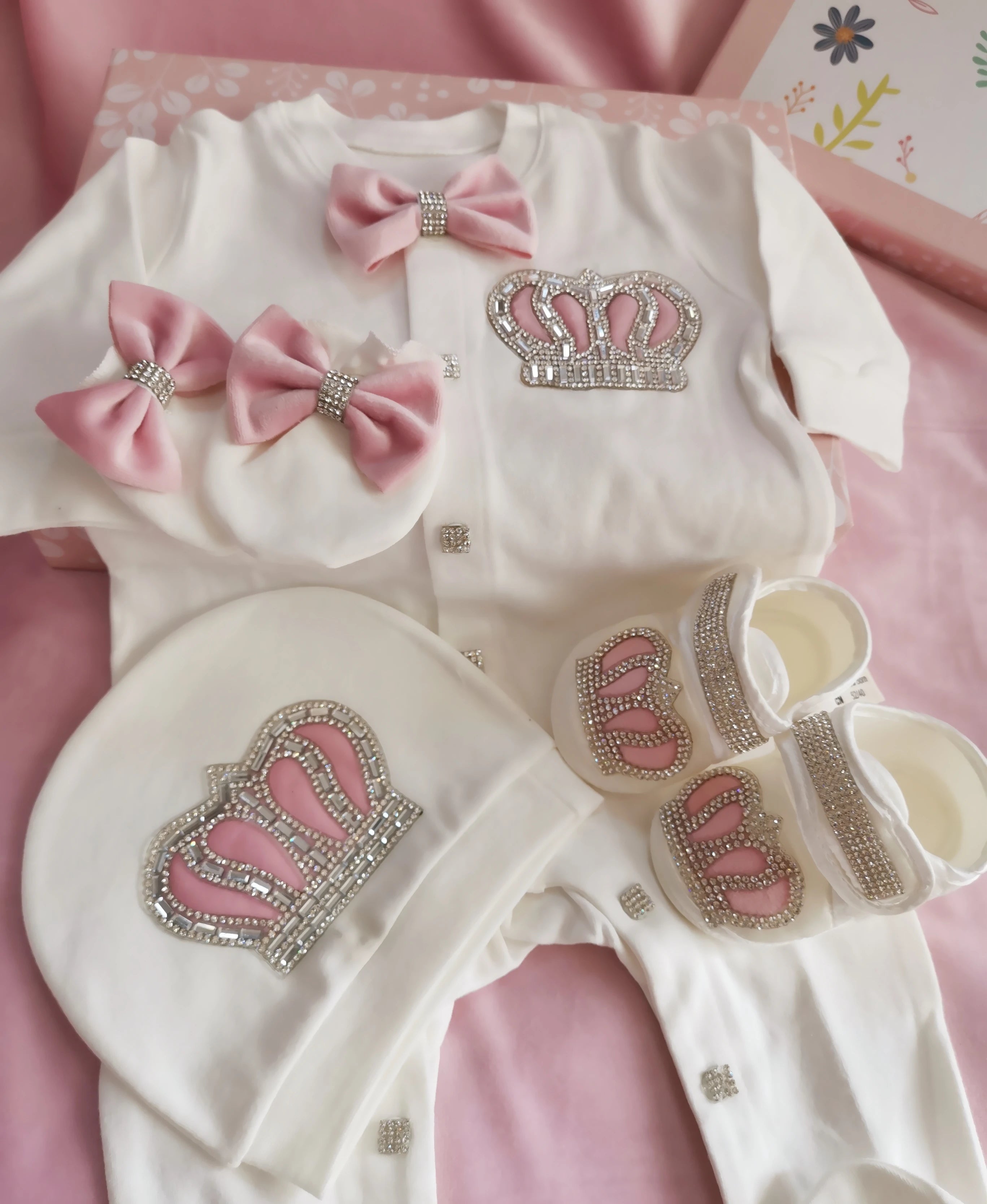 Newborn Luxury Gift Set
